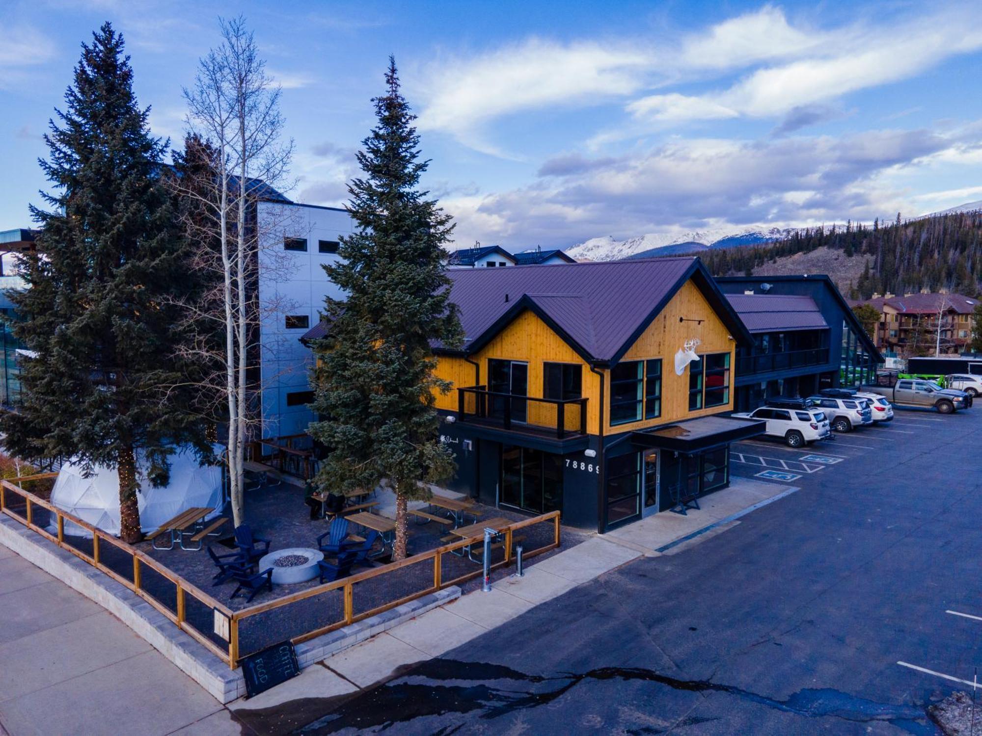 Gravity Haus Winter Park Hotell Exteriör bild